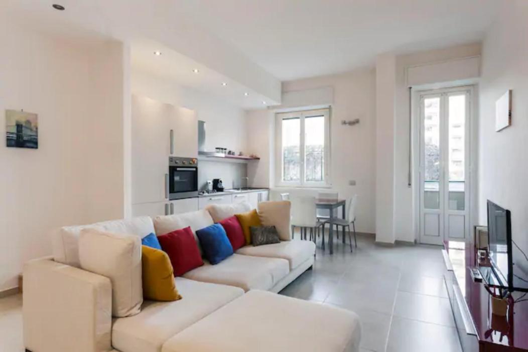 Loreto & Stazione Centrale Cozy Apartment Milão Exterior foto